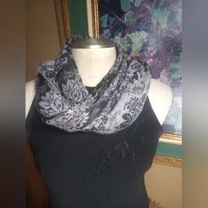 Exquisite Black and White Pashmina scarf/wrap. Reverse image of flower bouquets.